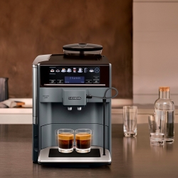 Siemens TE658209RW EQ6 Plus s800 Espressomaskine Inkl. Mælkebeholder & Plejepakke